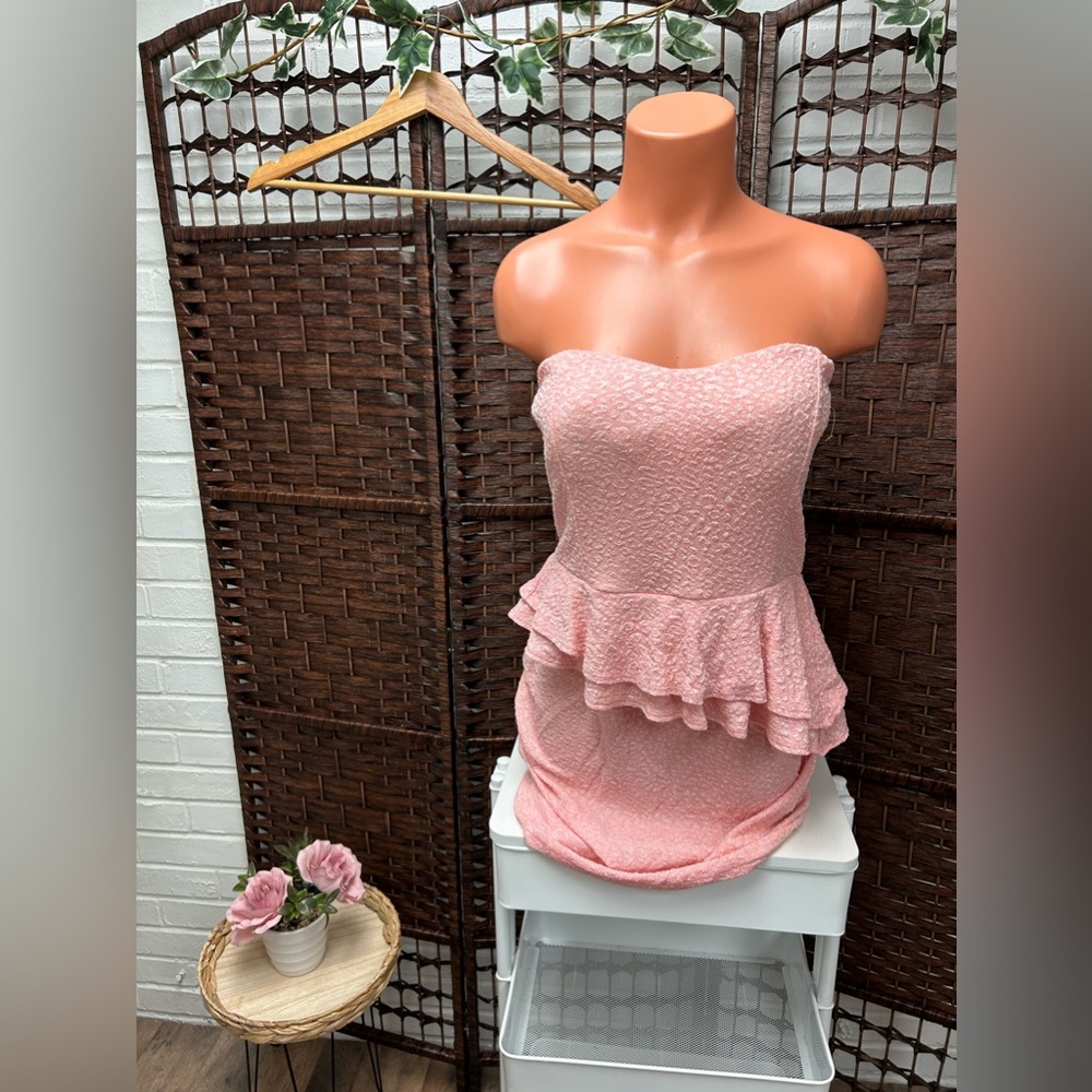 Kimcine Light Pink Peplum Stretchy Strapless Dress